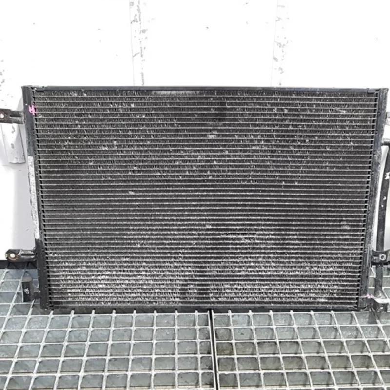 Cumpără online Radiator clima 8E0260401T Seat Exeo (3R2) [Fabr 2008-2013] 2.0tdi CAG (id:412443)