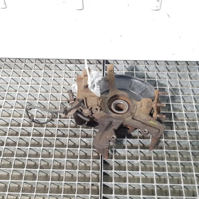 Expediere rapidă Fuzeta dreapta fata cu abs, Skoda Fabia 2 Combi (5J, 545) [Fabr 2007-2014] 1.2 tdi (id:408933)