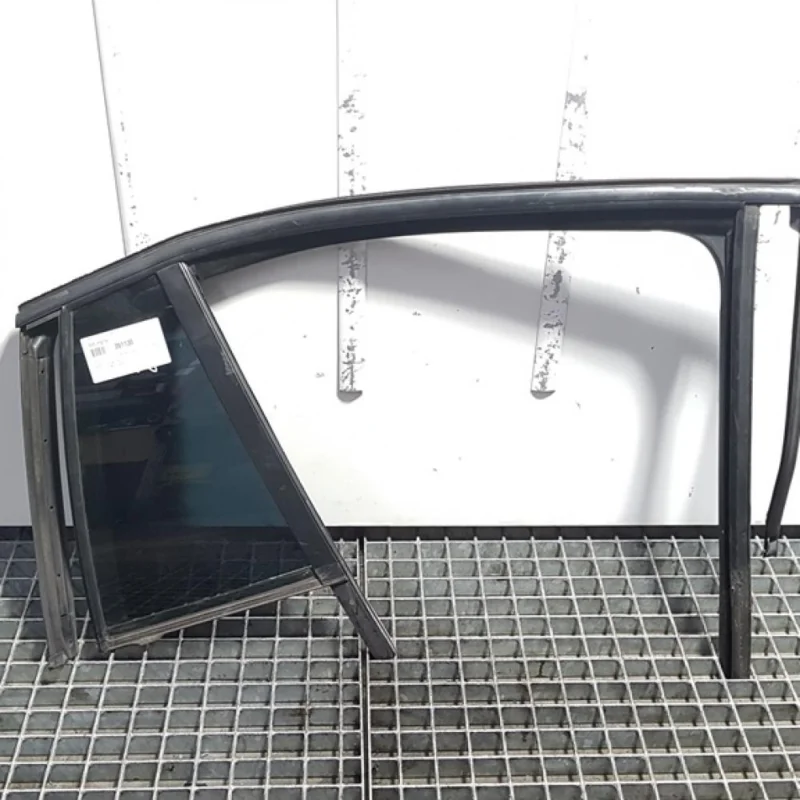 Ultima șansă Geam fix dreapta spate, Skoda Superb II Combi (3T5) (id:391130)