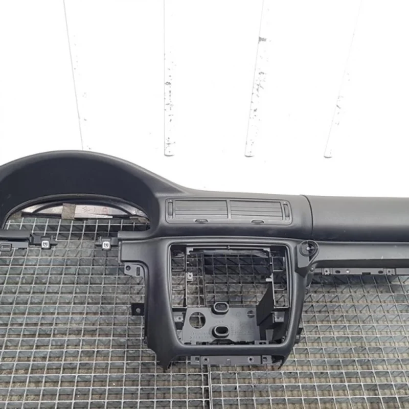 Plansa bord, Vw Passat Variant (3B5) Cumpără acum
