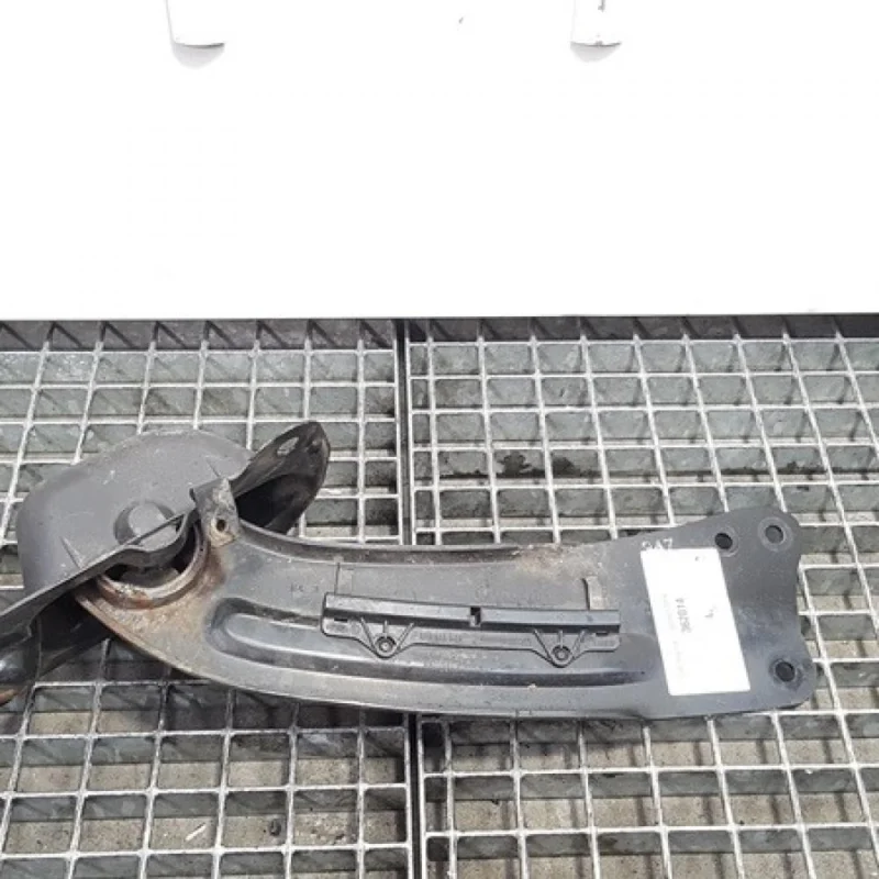 Suport punte dreapta spate, Vw Passat Variant (365) cod 3C0505226A (id:362014) Reducere specială