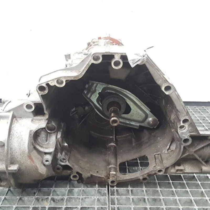 Cutie viteza manuala cu Start-Stop, LLQ, Audi A4 Avant (8K5, B8) 2.0tdi (id:346661) Vezi acum