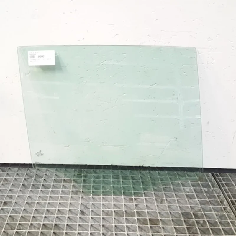 Nu rata Geam dreapta spate, Vw Golf 6 (5K1) (id:340443)